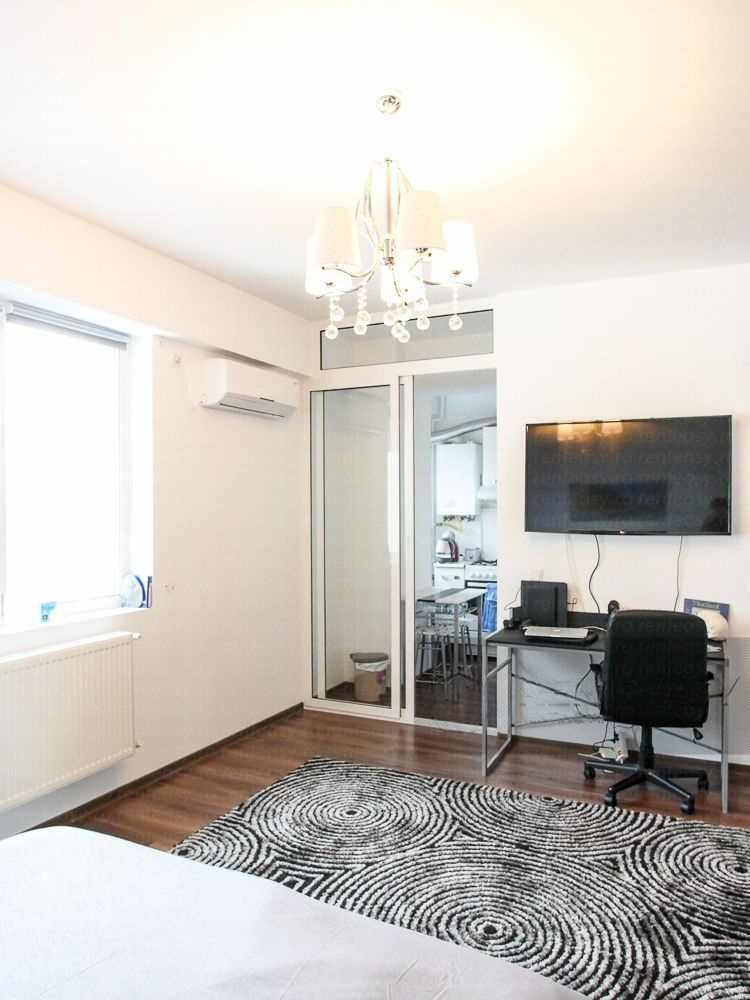 Vand apartament 1 camera zona Palas Bloc nou