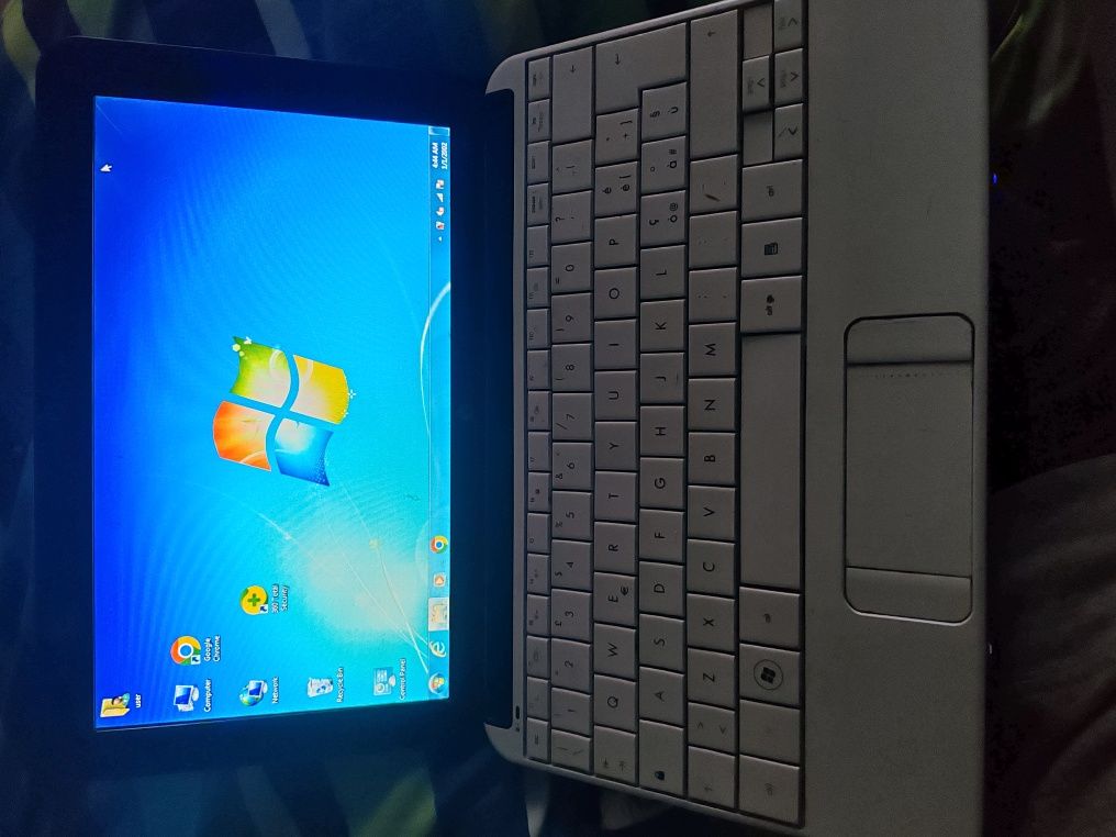 Vând laptop HP mini 110