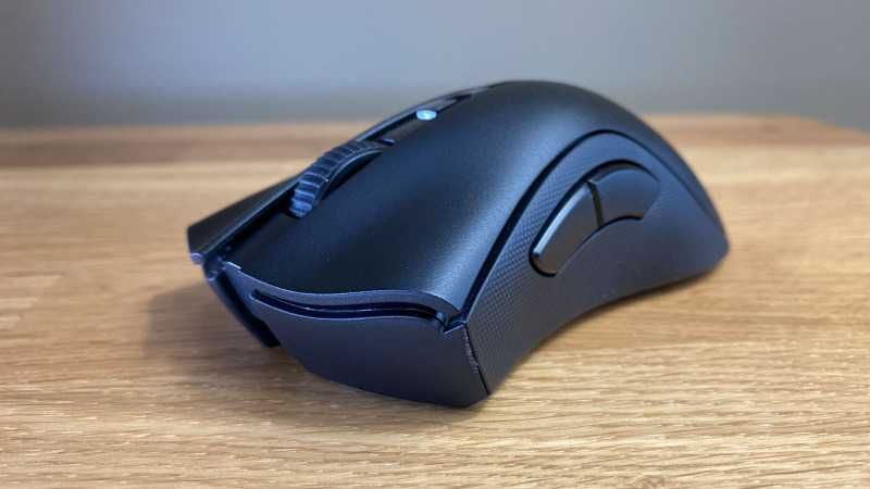 Razer DeathAdder V2 Pro Wireless–3 месеца ползвана 21 месеца гаранция!