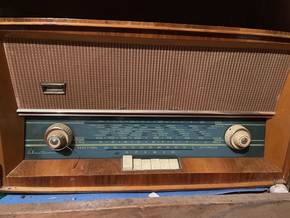 Aparat radio vintage