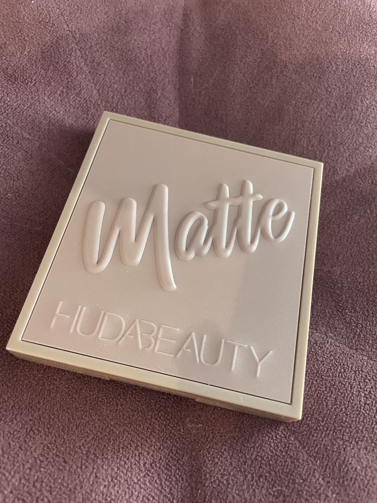 paleta huda beauty matte obsessions noua