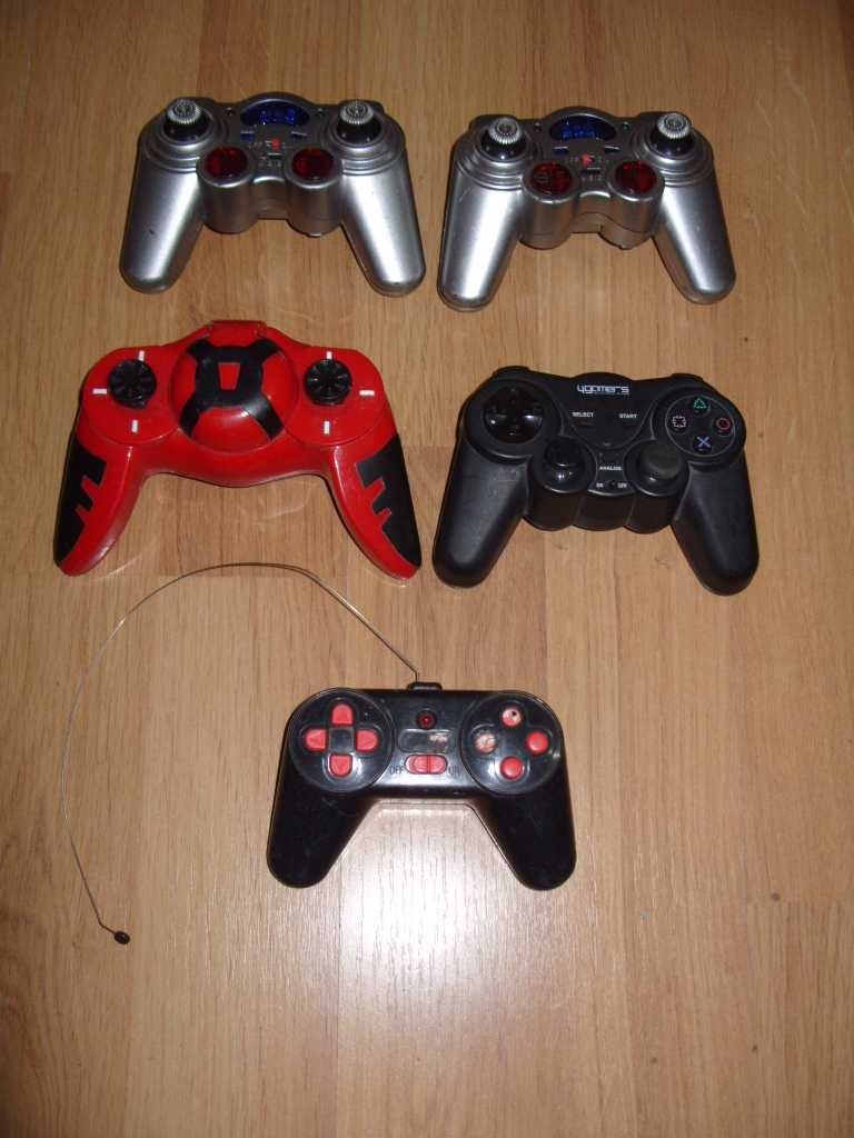 Джойстици и аксесоари за PS1, PS2, Xbox 360, PC, Ninendo и Sega - 5лв