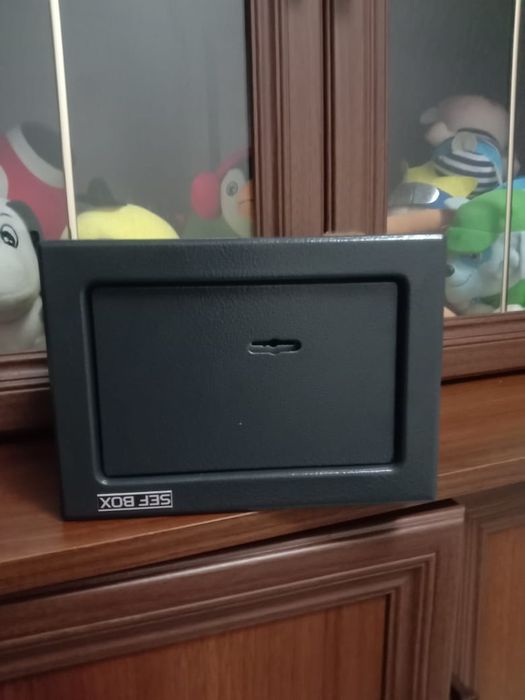 Сейф продаётся состояние хорош