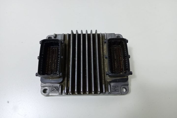 ECU  Calculator Motor 8973065750 Opel Astra G