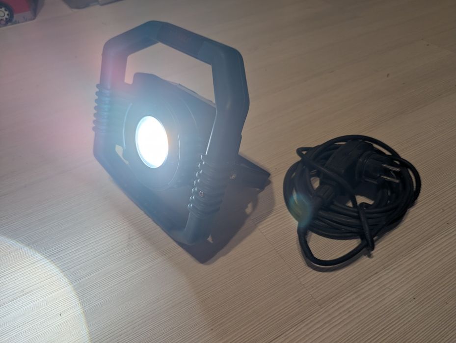 Vând lanterna lampa de lucru Mareld Canoplus 3000 cu acumulator