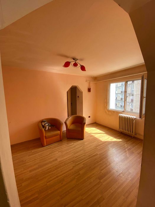 Vand apartament  3 camere