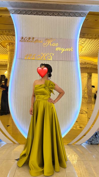 Продаю очень красивое платье