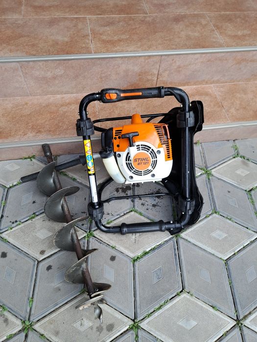Motoburghiu  Stihl BT 121