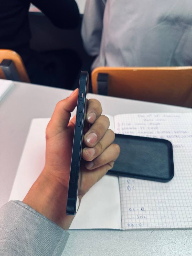 Iphone 14,85%,128гб