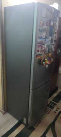 Продается холодильник  Samsung