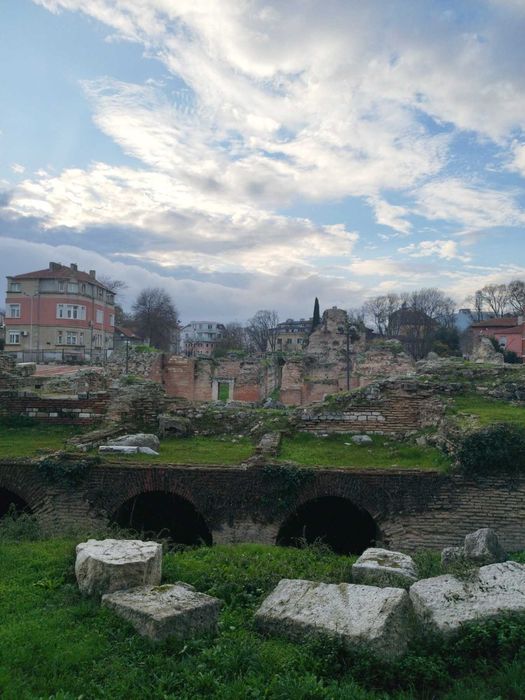 Дава се под наем Двустаен апартамент в Варна, Погреби - 73 кв.м за 510 € - Снимка #13