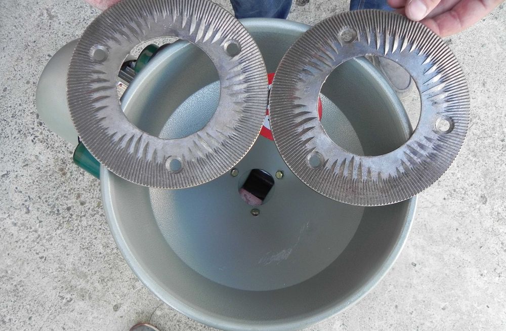 Moara cu pietre pentru faina MOTOR 2.5kW