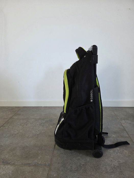 Vând Ghiozdan cu rotile pentru scoala/tip troler Gabol cu fotbal