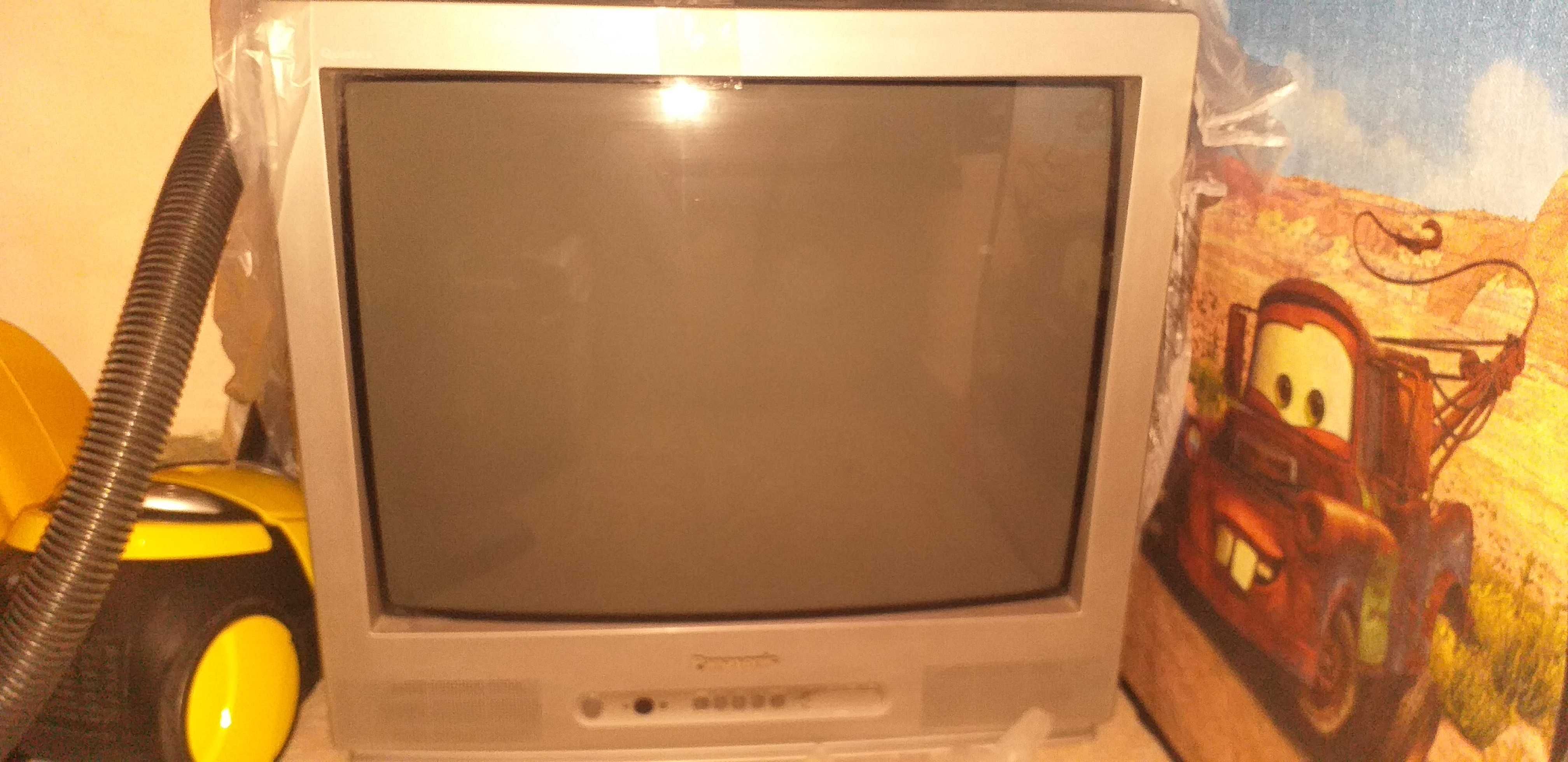 Продавам TV Панасоник 25 инча