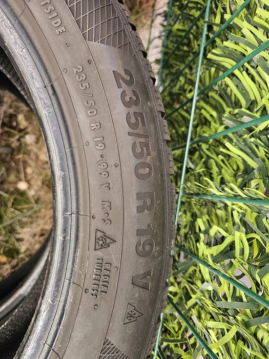 235/50/19 Continental