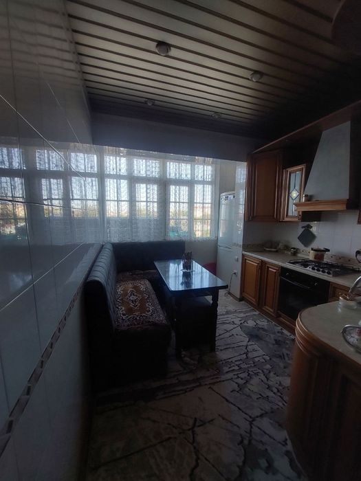 Tinchlik metro Gunchada Kivartira sotiladi