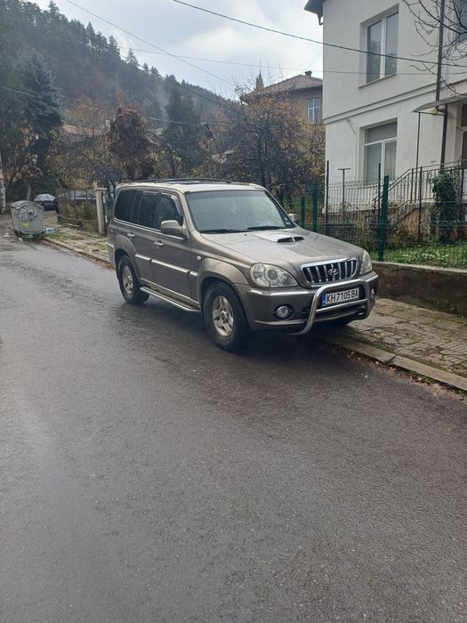 Продавам хюндай теракан