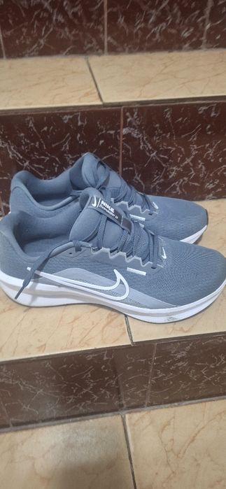 Продавам маратонки nike