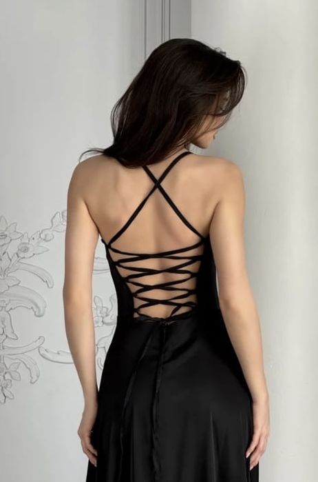 продам черное платье