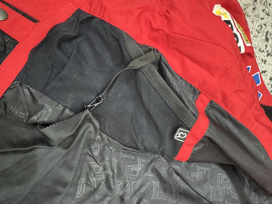 Мъжко ски яке KARBON . Размер S/M