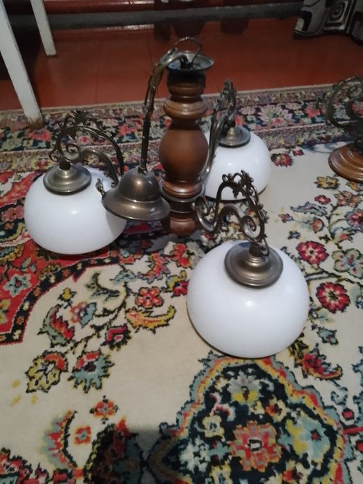 Продаю всё вместе Люстру и Бра