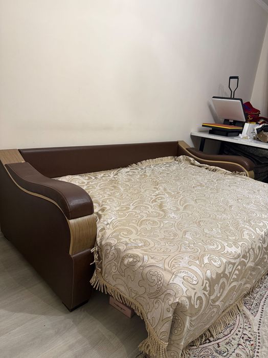 Продам диван с креслом