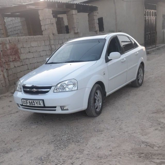 Lasetti 1.8 yili 2010