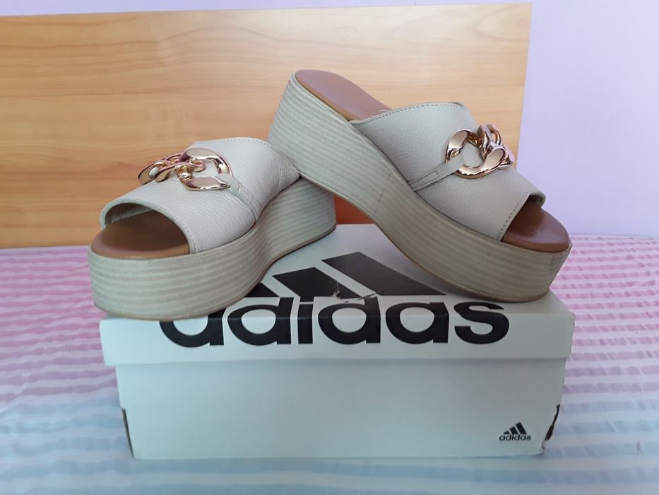 Vând Papucii cu Platforma Piele Naturală Mărimea 37 Italia