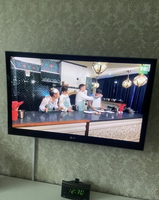 Смарт телевизор LG 106 см WiFi YouTube