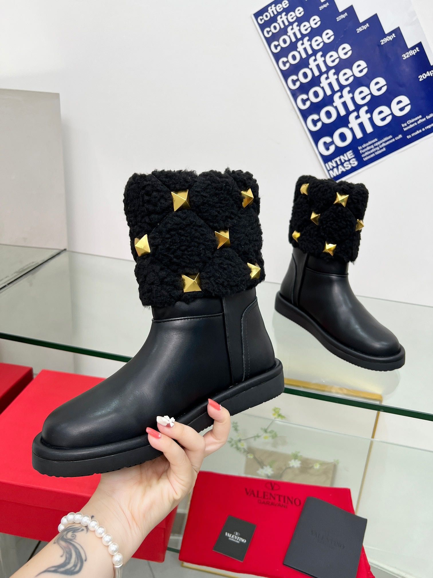 Valentino зимни ботуши