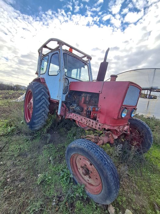 Продавам трактор ЮМЗ