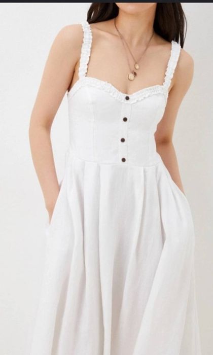 Prodaja sami xoroshiye odejdi i plate vsyo origina dyoshiva brend