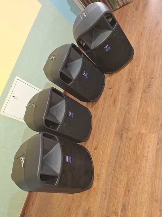 vând 4 boxe FBT perfet functionale