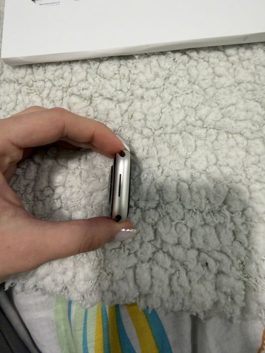 Продавам Apple Watch Series 9 41mm Starlight