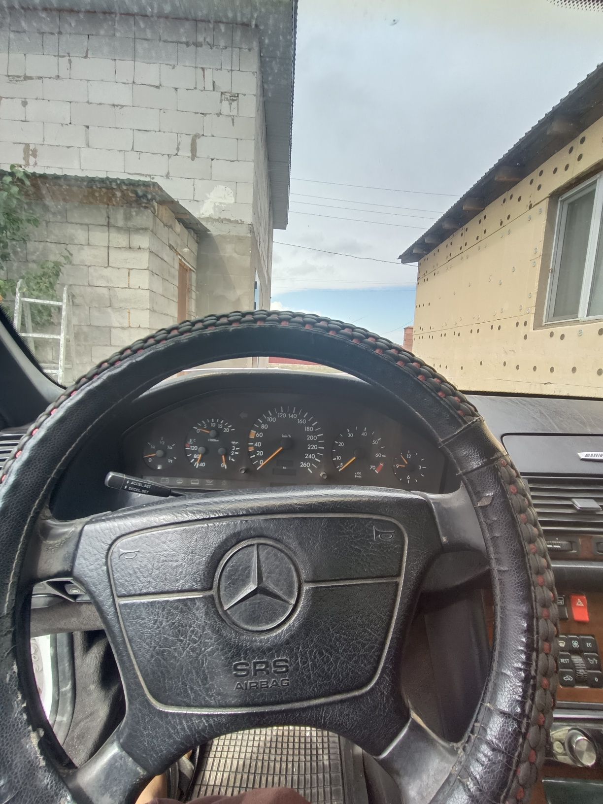 Mercedes Benz w140 s320