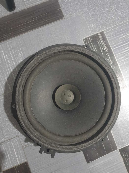 Boxă Ford Focus compatibila  cu ani 2006 până in 2012 !!