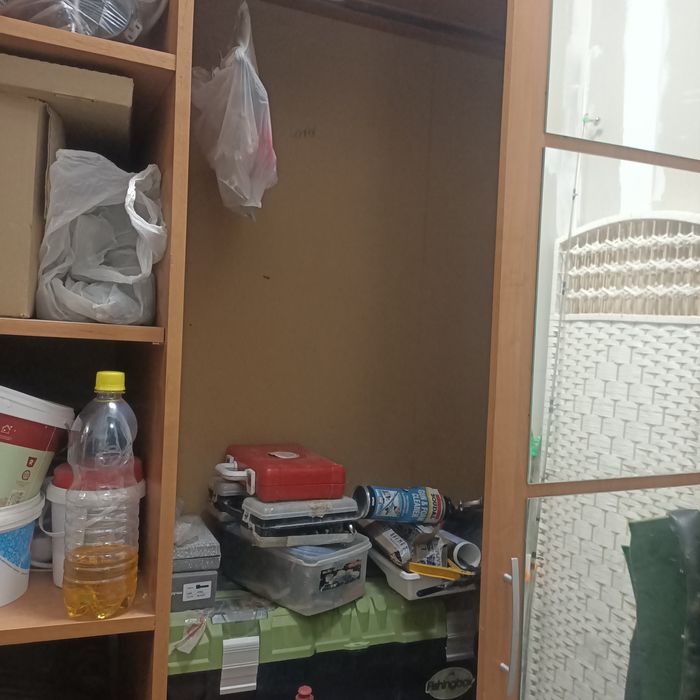 Продаю два шкаф купе