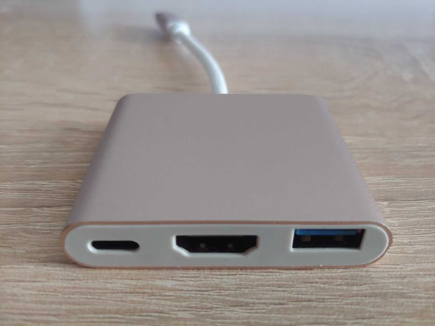 3 в 1: USB-C 3.1 (type-C ) към HDMI 2.0/USB 3.0/Type C Female адаптер