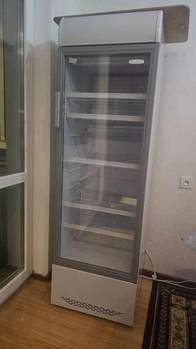 Витринный холодильник