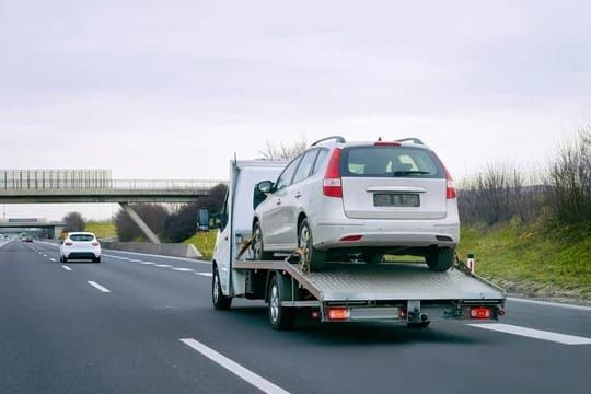 Tractari auto Craiova/ Platforma auto