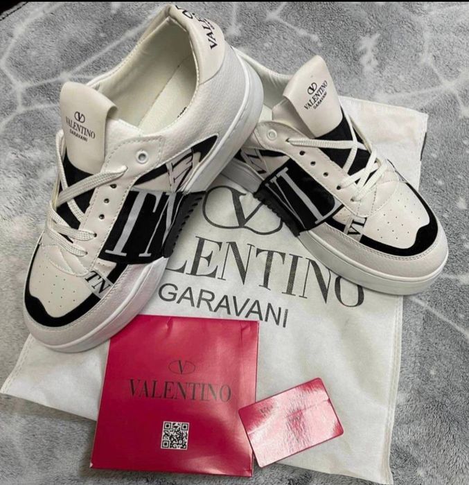 Adidași bărbați Valentino