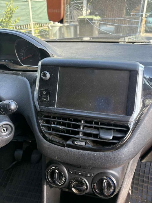 Peugeot 208/Пежо 208