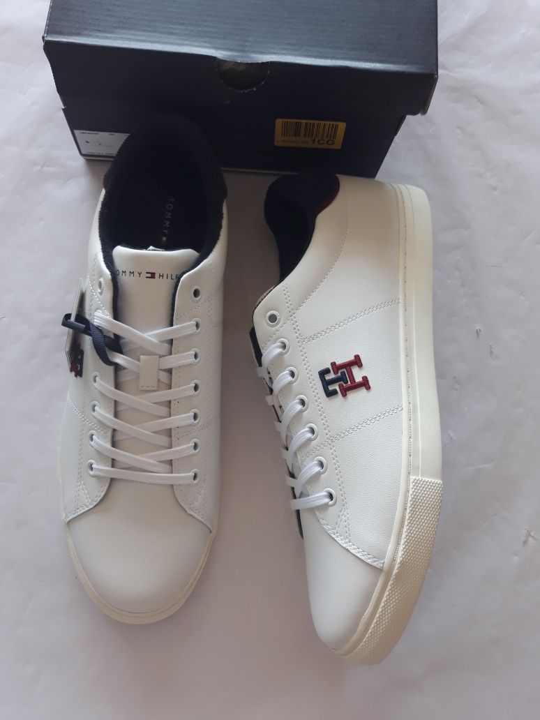 TOMMY HILFIGER nr 44 originali