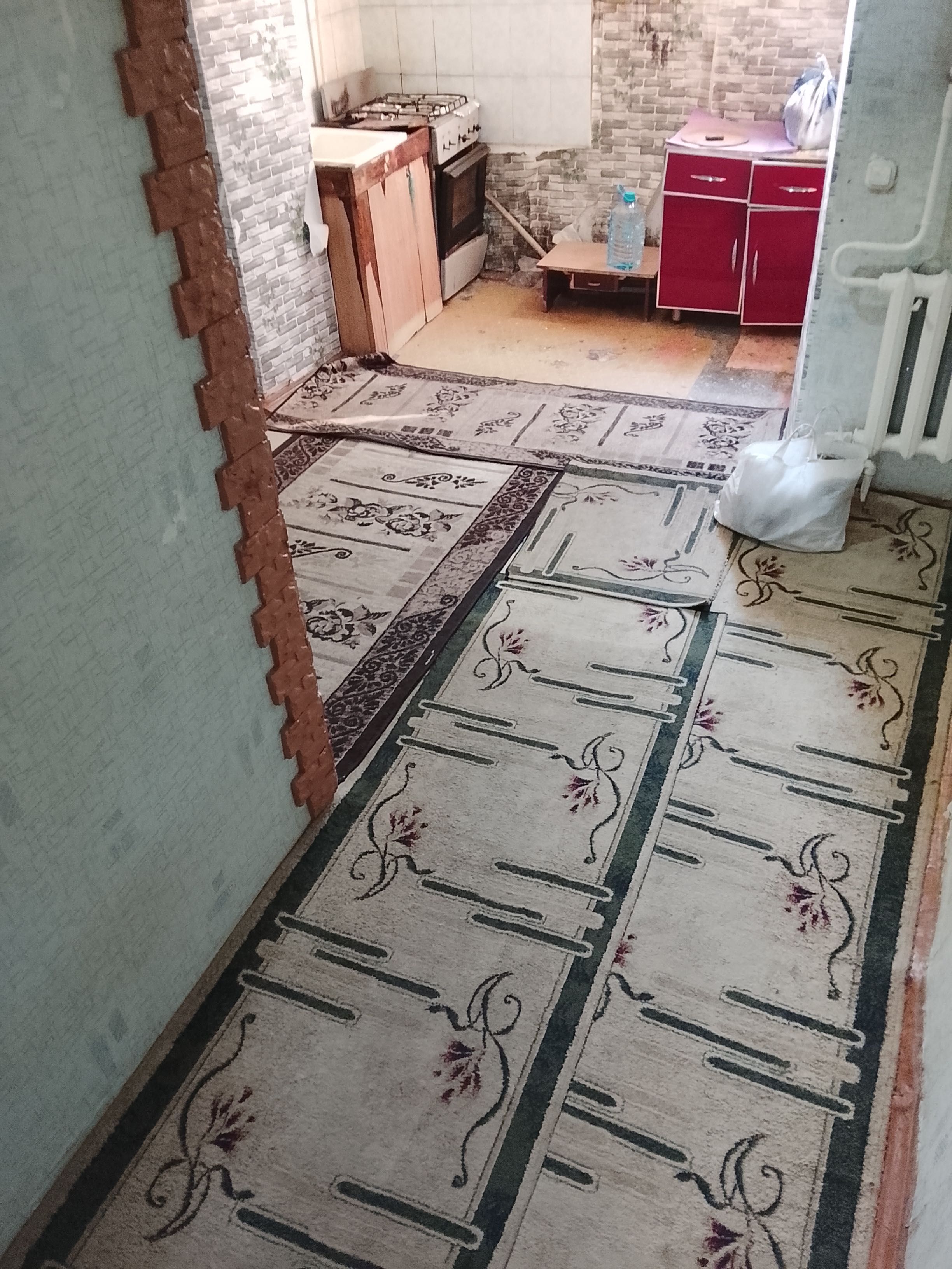 Ped Instut yonida 14 da katta shaxar masxhida orqa tamoni 1 etaj