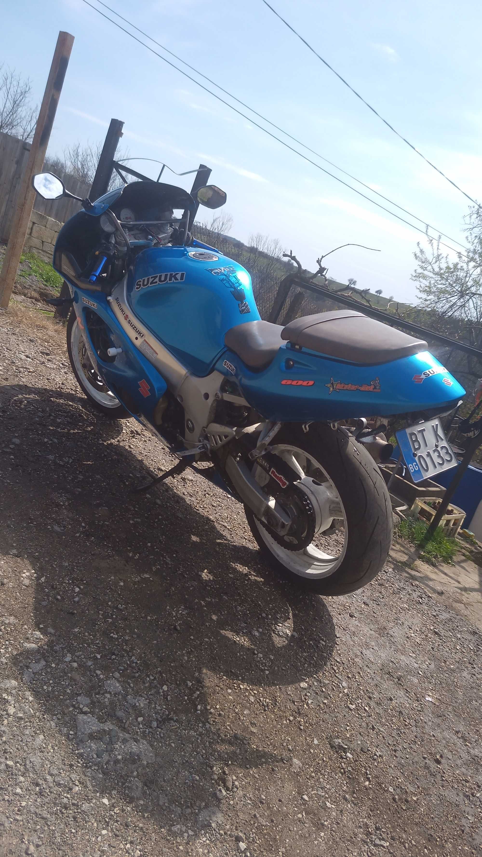 Сузуки GSXR 600 Srad