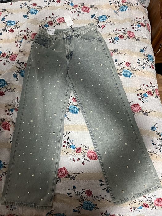Blugi cu perle de damă