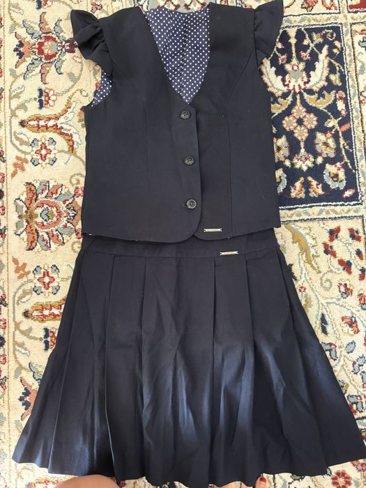 Новые, на 7-8 лет школьная форма юбка школьная жилет 12000тг