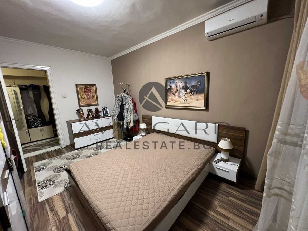 Продава се Тристаен апартамент в Пловдив, Централна гара - 100 кв.м за 2500 €/кв.м - Снимка #7