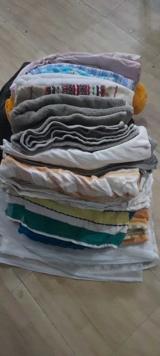 Покривки и кърпи от всякакъв вид, стари и нови, дантелени, платнени