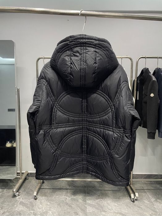 Geaca Moncler , calitate premium , pe comanda , nou , L